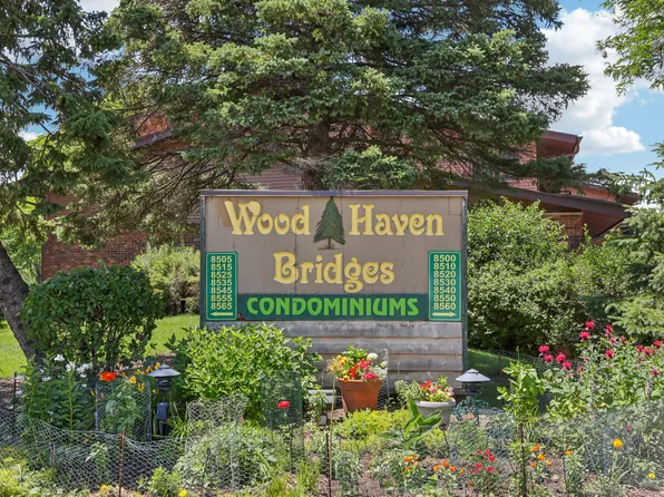 8515 W Waterford Ave, Milwaukee, WI 53228