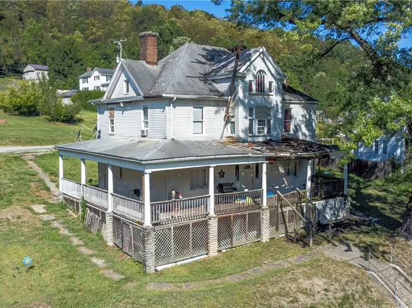 727 Old Rte, Smock, PA 15480