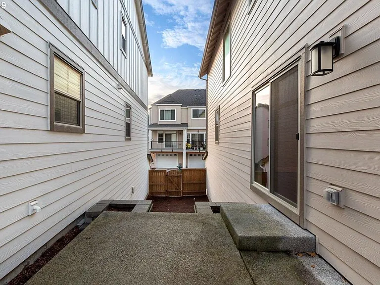 7023 NW Eleanor Ave — Photo 22