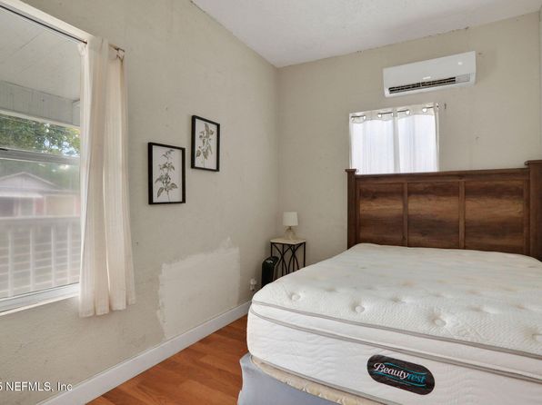 jacksonville-florida-44464440 picture