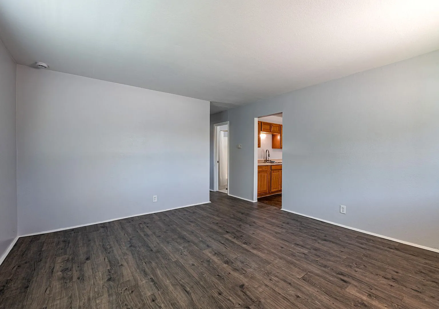 3 bed, 2.0 bath, 1680 sqft, $1,795 — Photo 4