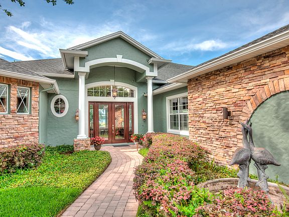 Lakefront Home in Lakehurst
