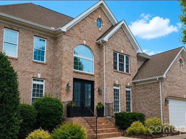 8921 Whittingham Dr, Waxhaw, NC 28173