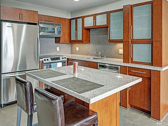 4th image of 1400 2nd Ave N APT 295