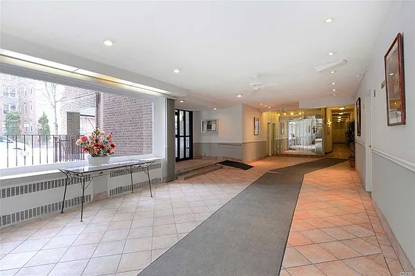 Sold by Nest Seekers International | media 11