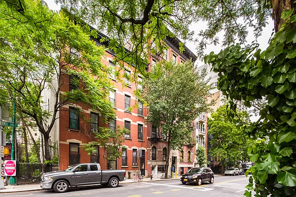 Rented by Jonis Realty | media 6