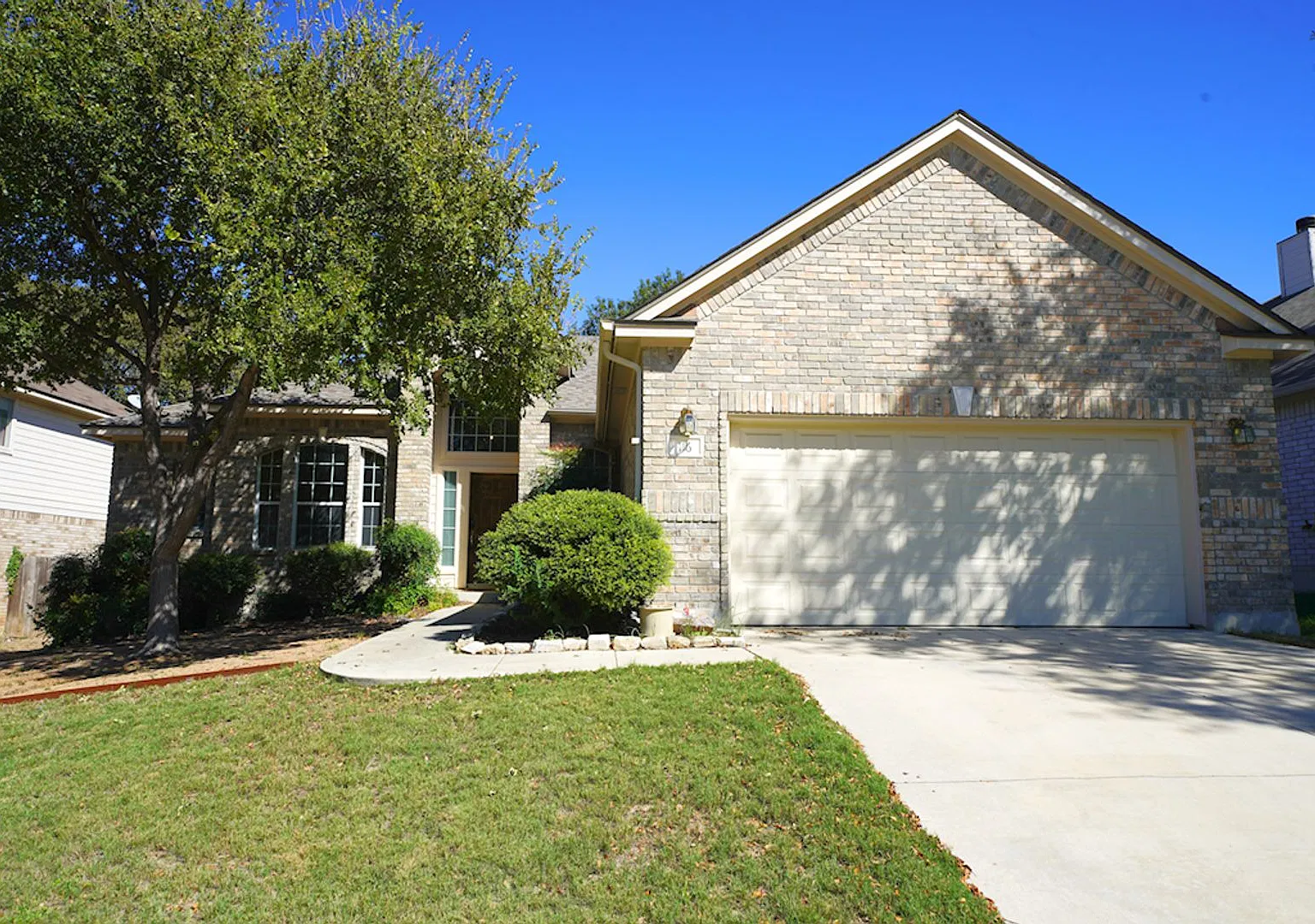 Stunning Single-Story Home Now Available in Deer Creek. Realtor Commission: $550 — Photo 1