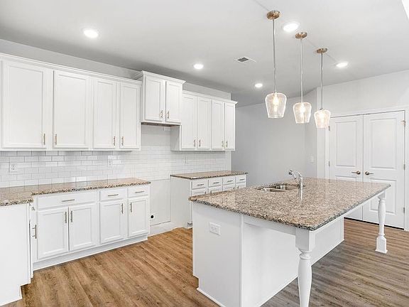 7th image of this home