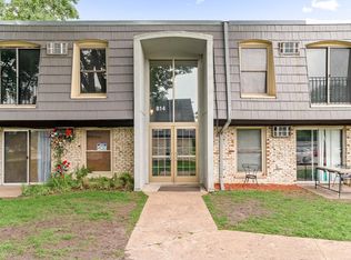 814 9th Ave S APT 5, Hopkins, MN 55343