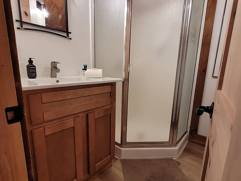 Upstairs full bath