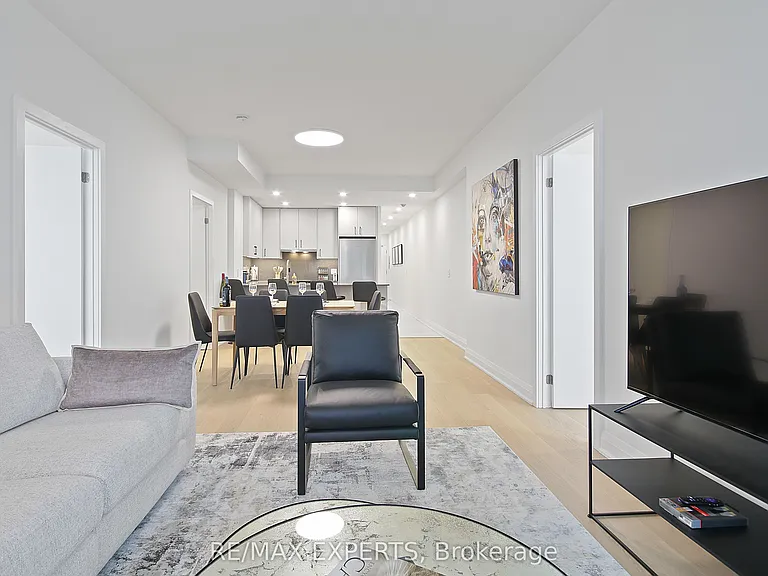 208 Queens Quay W #2011 — Photo 16