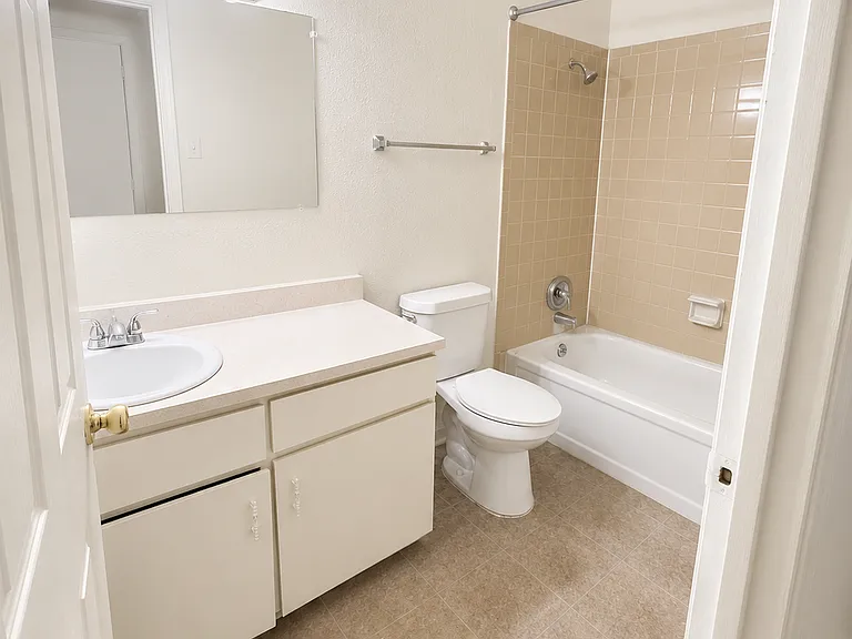 10819 Baltic Dr #104 — Photo 8