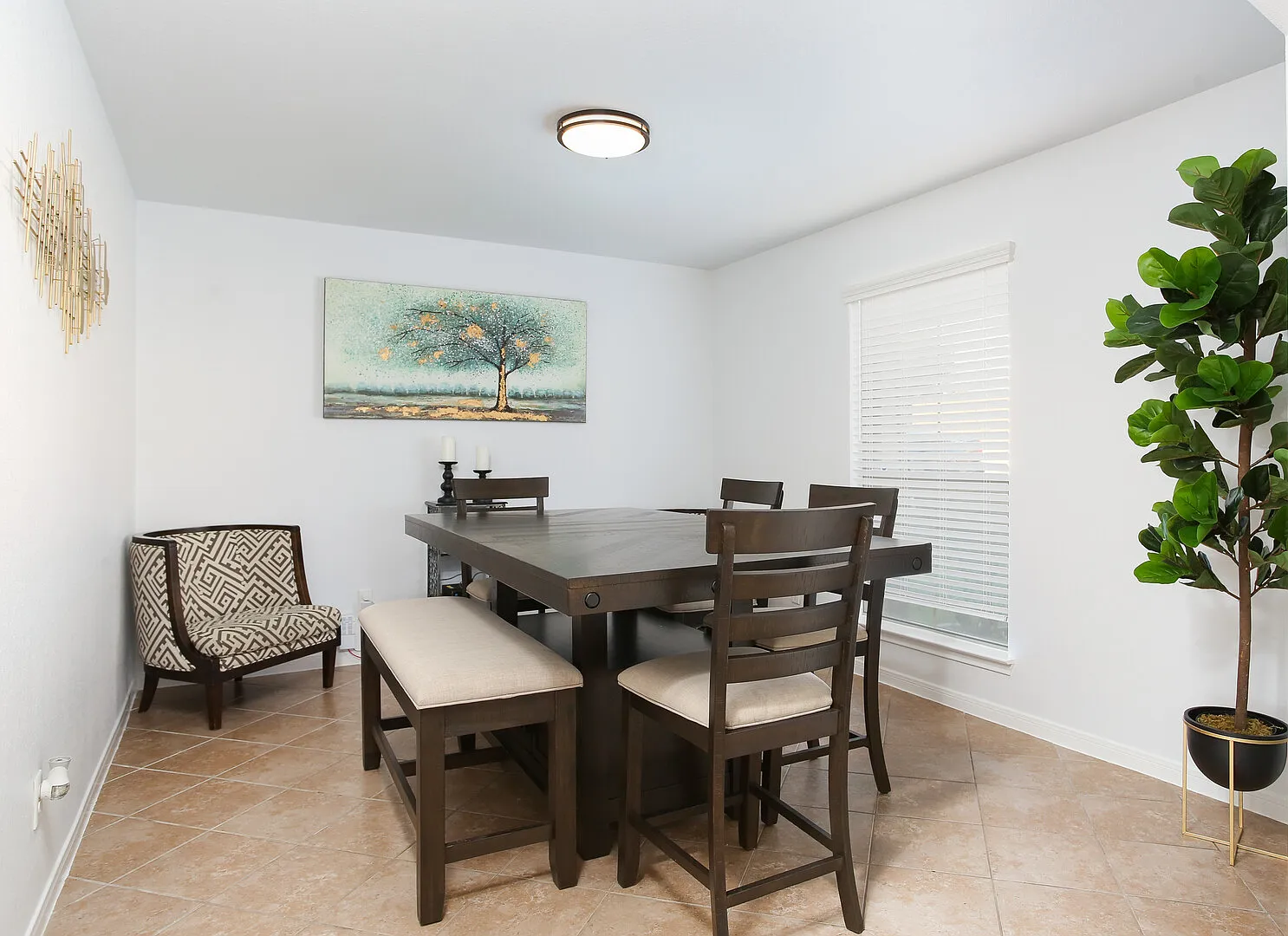 4 bed, 3.5 bath, 2800 sqft, $6,000 — Photo 4