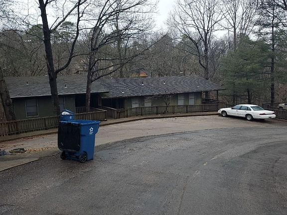 3rd image of 31 Dogwood Dr