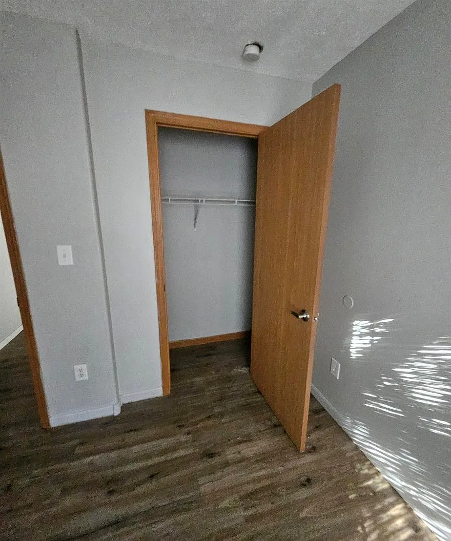3 bed, $1,299 — Photo 3