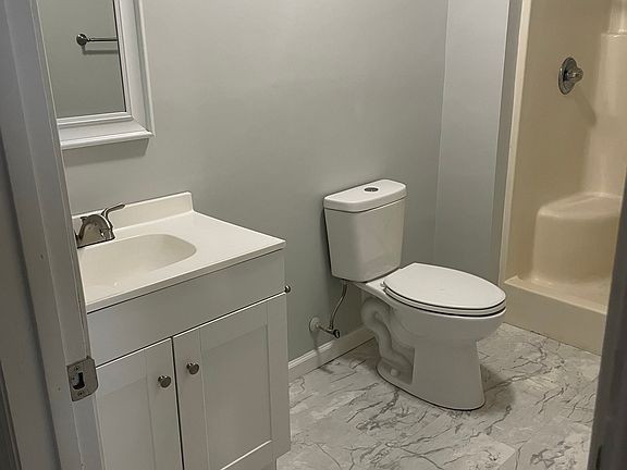 2nd image of 244 Beechurst Ave APT 5