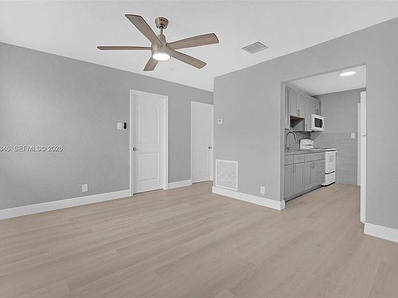 4th image of 369 Phippen Waiters Rd #1