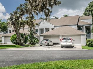 9710 Tiffany Oaks Ln, Tampa, FL 33612