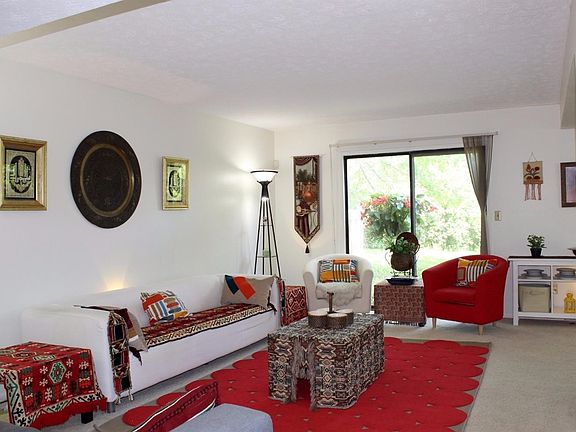 Living room with walkout