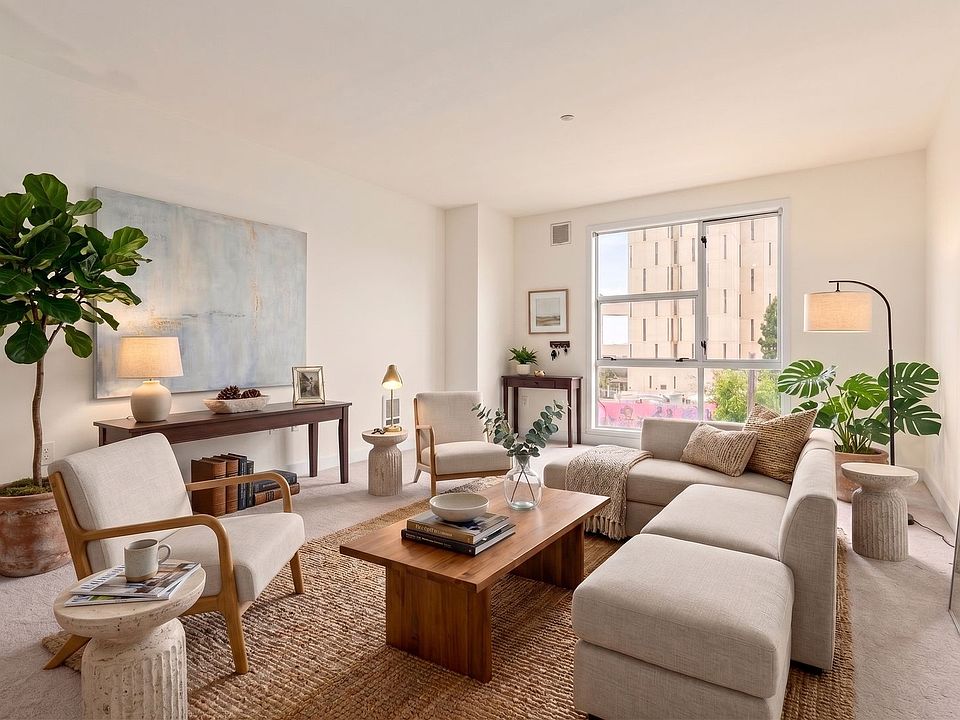 1st image of 585 9th St Unit 425
