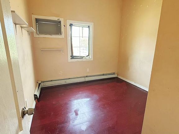 2nd image of 114-04 199th St #2