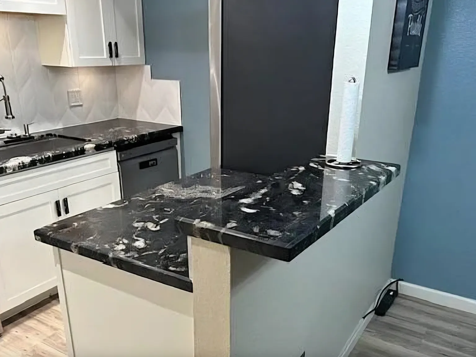 2 bed, 860 sqft, $1,800 — Photo 2