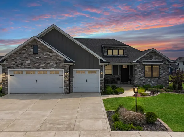 13333 Camas Dr, Saint John, IN 46373