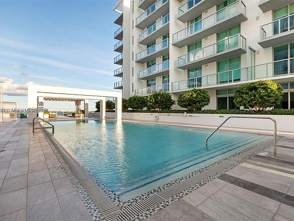 5th image of 3900 Biscayne Blvd #N-905