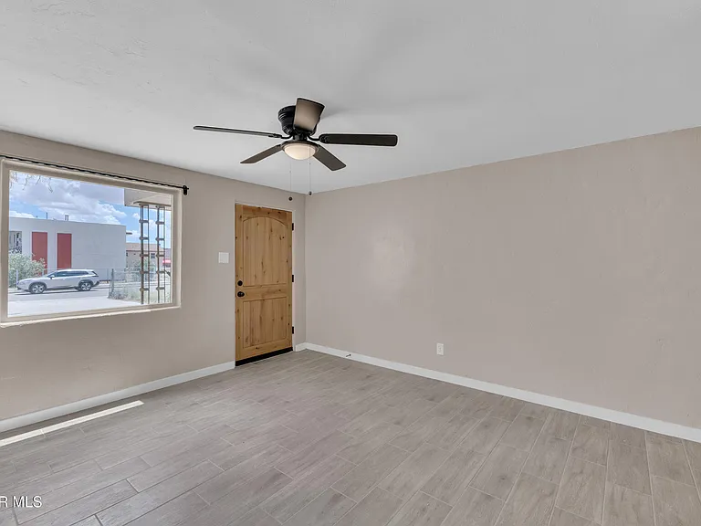 8931 Robert Dr #EL — Photo 25