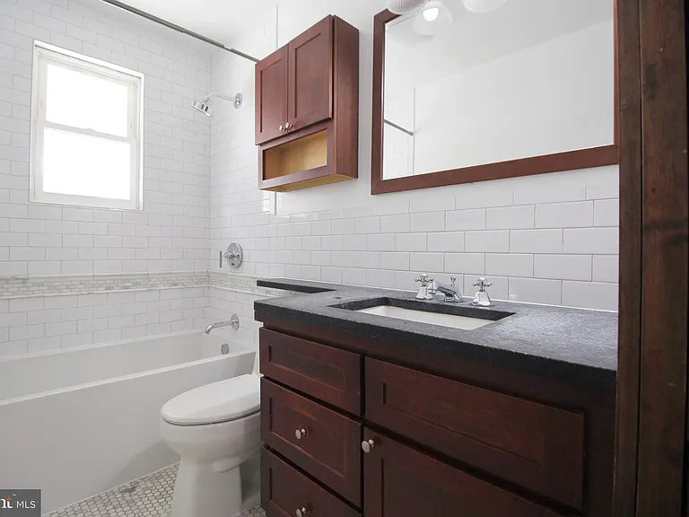 2417 Otis St NE — Photo 18