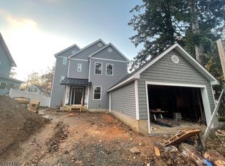 9 Birchwood Rd, Denville, NJ 07834