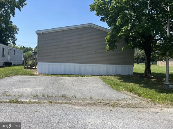 1061 S Little Creek Rd Trailer 103, Dover, DE 19901