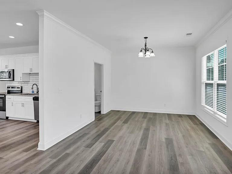 2035 Rosewood Dr #A — Photo 11