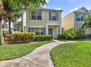 10851 Palm Ridge Ln, Tamarac, FL 33321