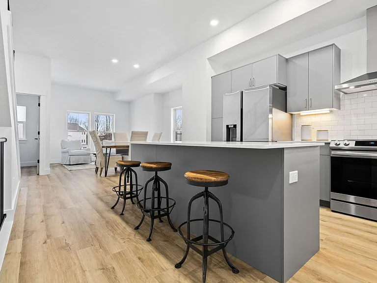 NorthWest TownHomes — Photo 14