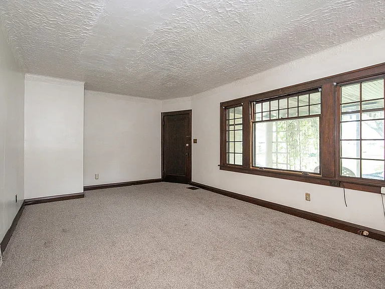 17926 East Park — Photo 13
