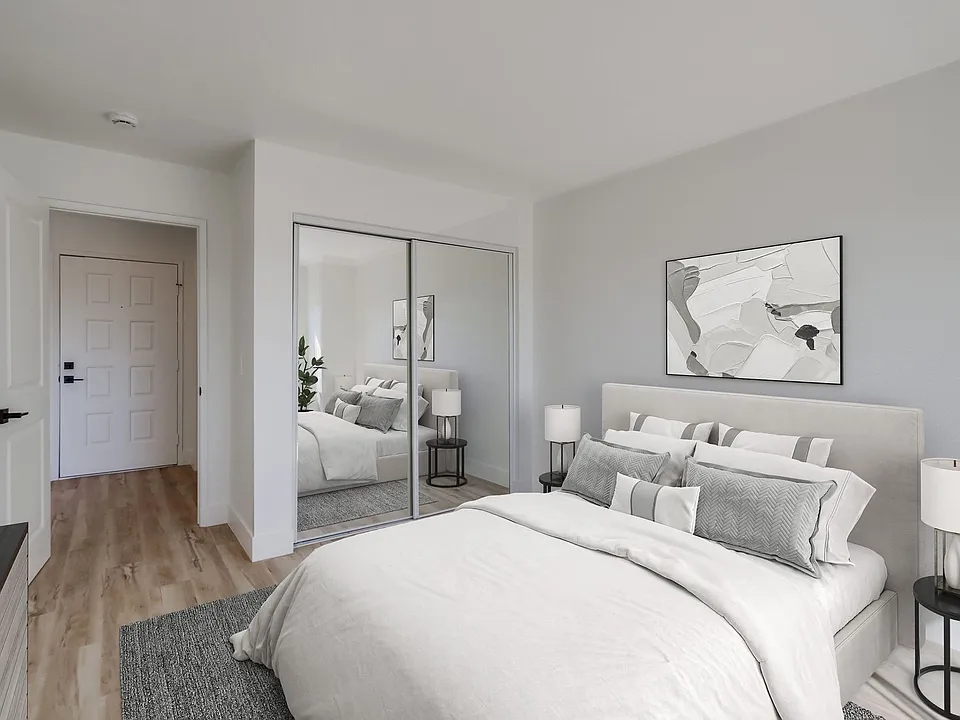 The Lucci | Renovated 1 & 2 Bedroom Apartments in Clairemont