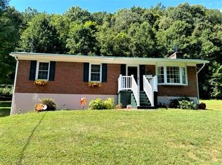 200 May Hollow Rd, Covington, VA 24426