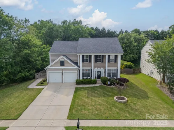 8707 Darcy Hopkins Dr, Charlotte, NC 28277