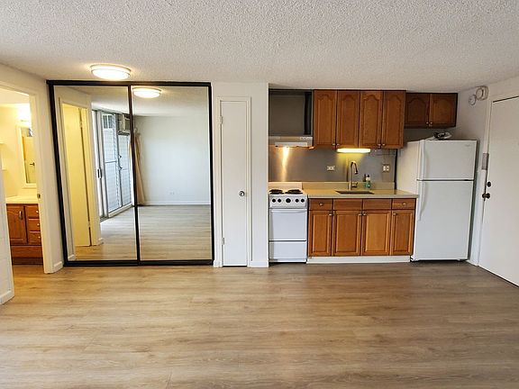 2nd image of 824 Kinau St APT 603