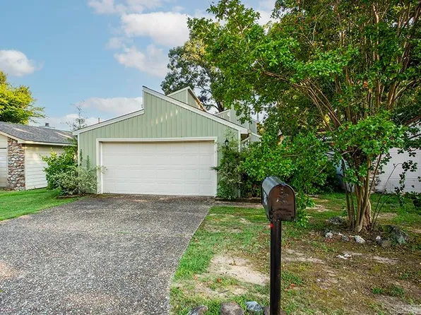 1513 Pickering Dr, Little Rock, AR 72211