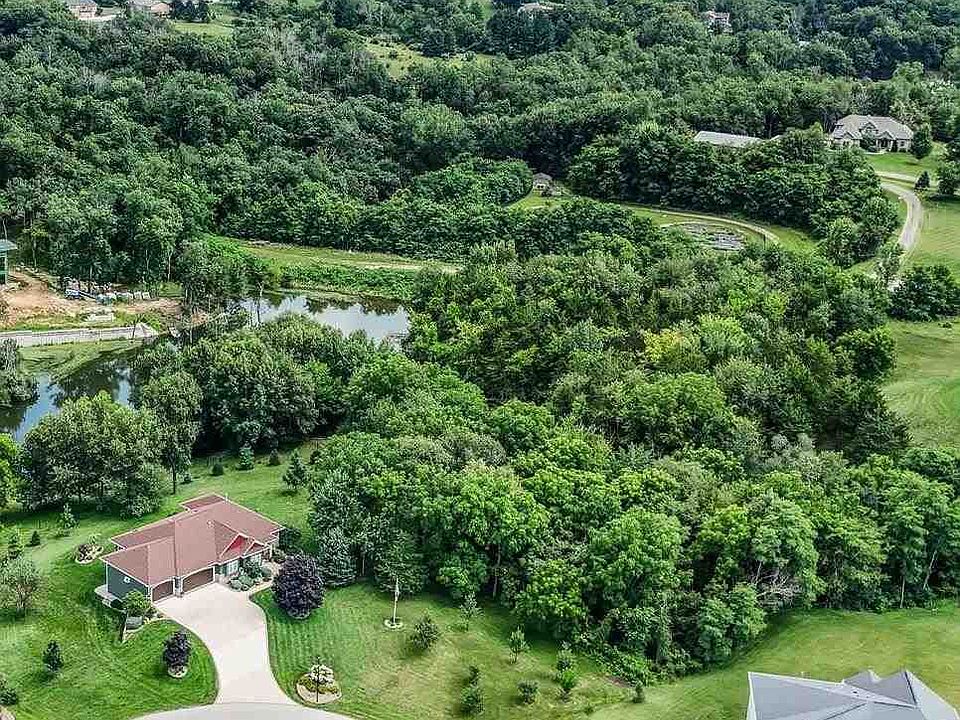 1st image of 1360 Lakewoods Ct NE