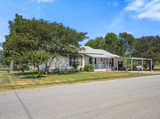 1206 W 8th St, Caldwell, TX 77836