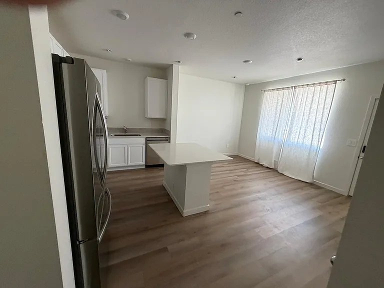 3744 Katina Way — Photo 23