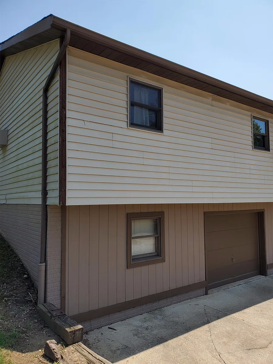 Building Photo - 649 Bob White Ln