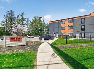 259 King St E #B, Stoney Creek, ON L8G1J7