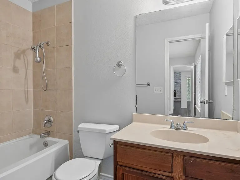 10341 Flatland Trl — Photo 10