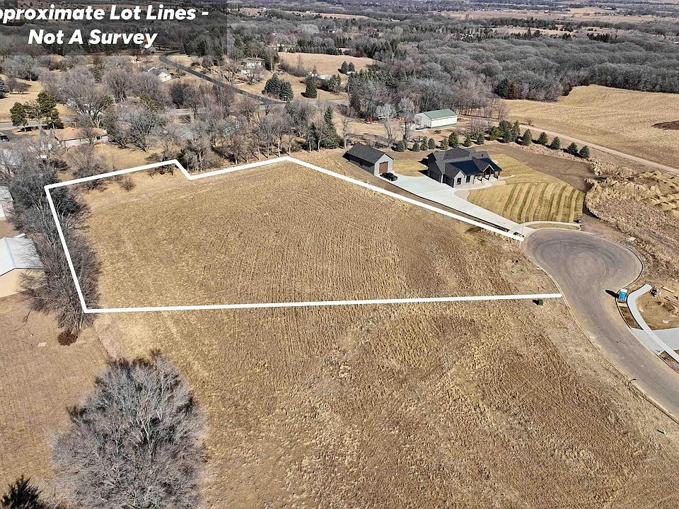 1st image of 1005 N Foxtail Cir