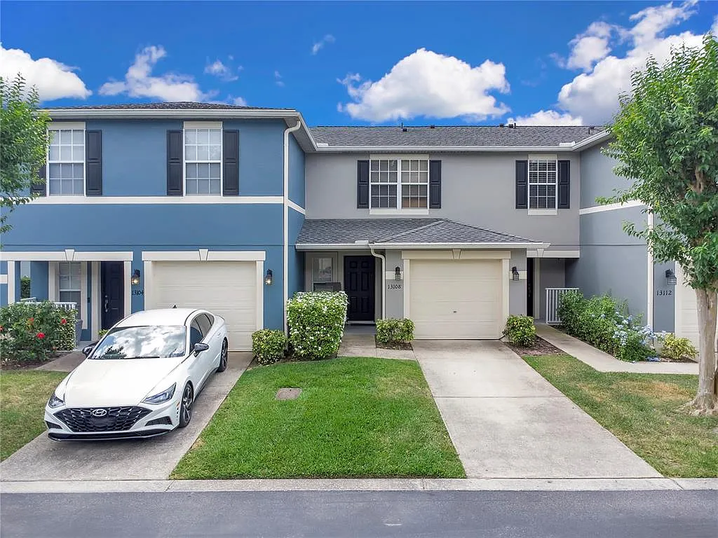 2 bed, 2.5 bath, 1264 sqft, $2,000 — Photo 2
