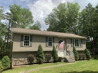 1119 Commanche Cir, Lake Ariel, PA 18436